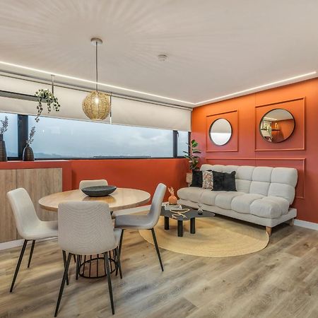Apartamentos Go Living & Suites By Housy Host Medellín Esterno foto