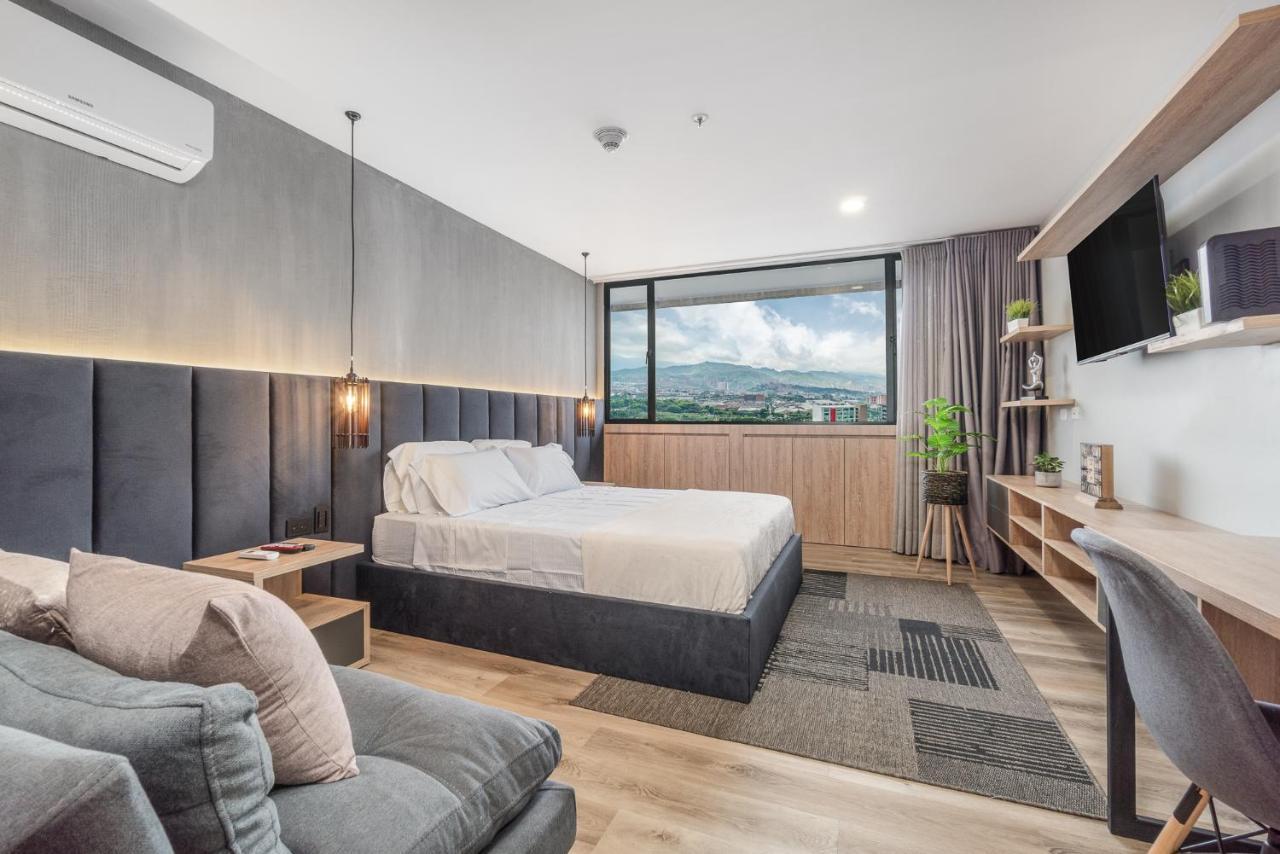 Apartamentos Go Living & Suites By Housy Host Medellín Esterno foto