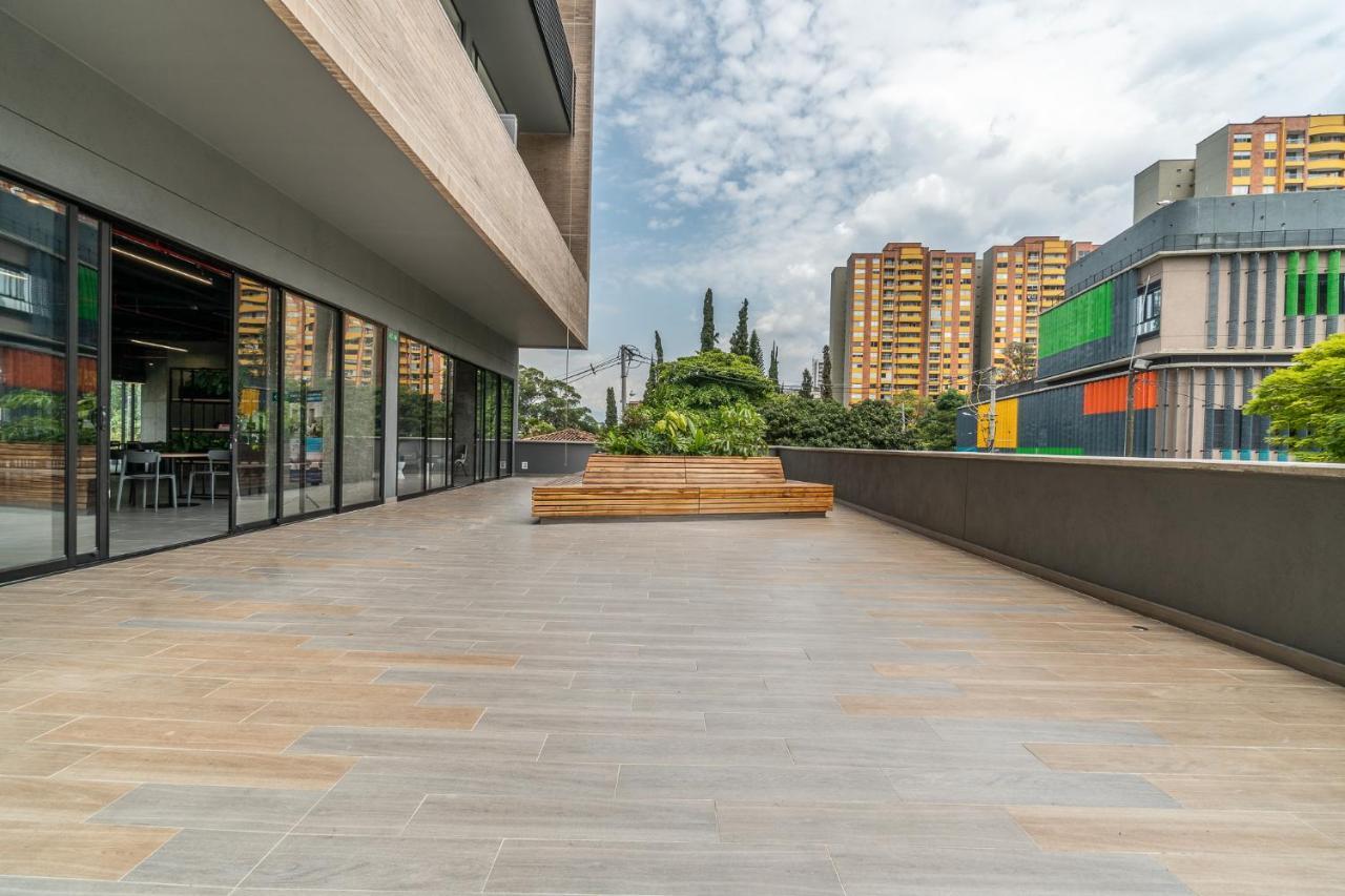 Apartamentos Go Living & Suites By Housy Host Medellín Esterno foto