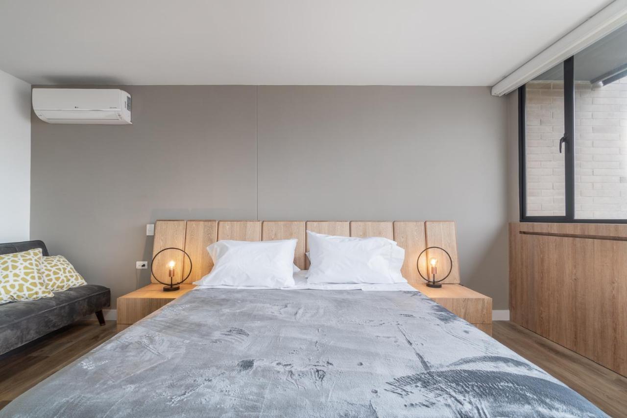 Apartamentos Go Living & Suites By Housy Host Medellín Esterno foto