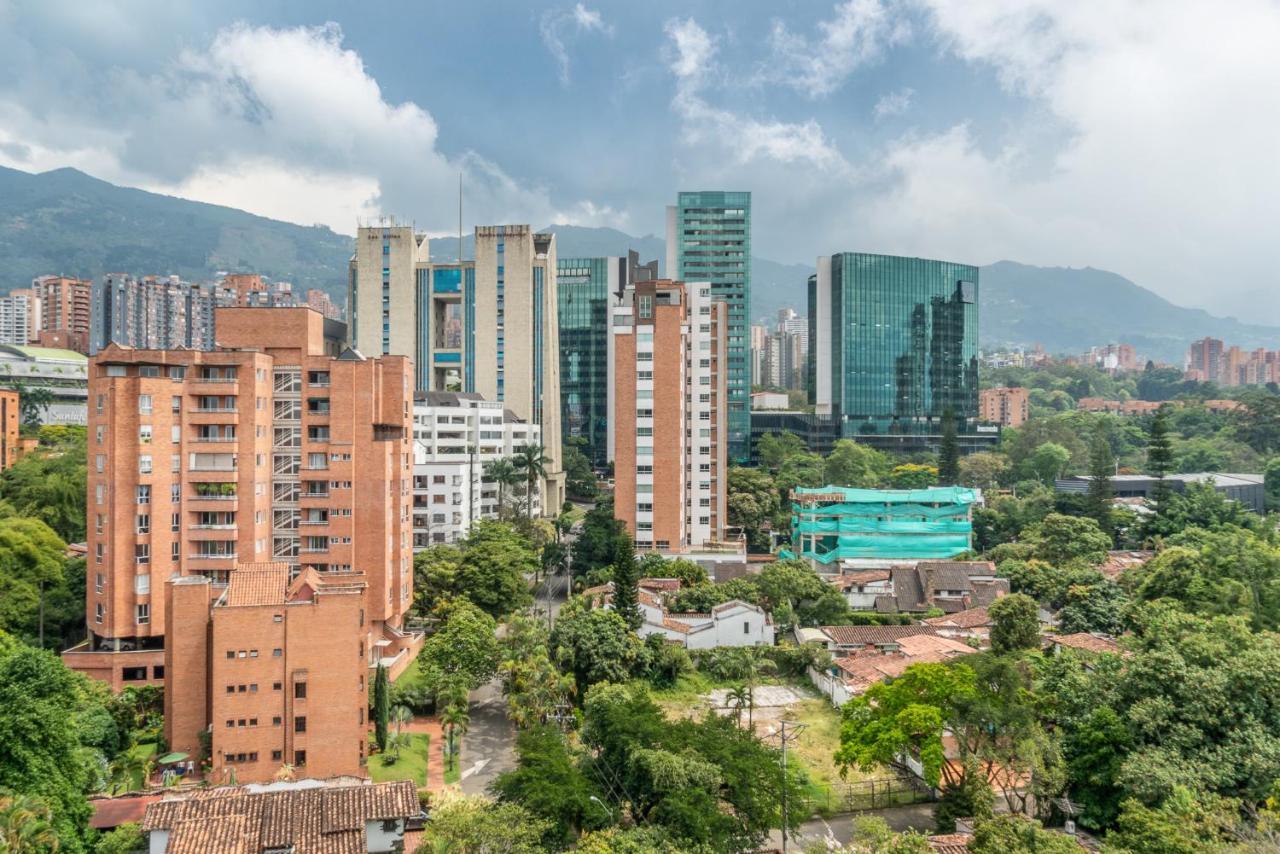 Apartamentos Go Living & Suites By Housy Host Medellín Esterno foto