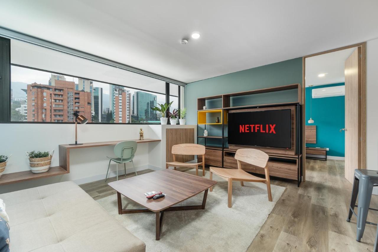 Apartamentos Go Living & Suites By Housy Host Medellín Esterno foto