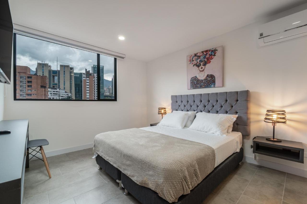 Apartamentos Go Living & Suites By Housy Host Medellín Esterno foto