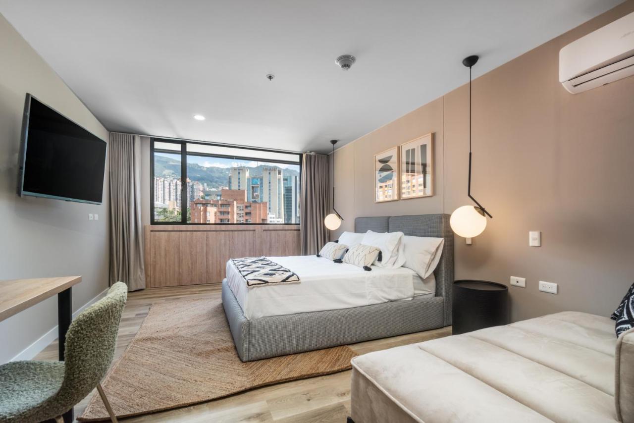 Apartamentos Go Living & Suites By Housy Host Medellín Esterno foto