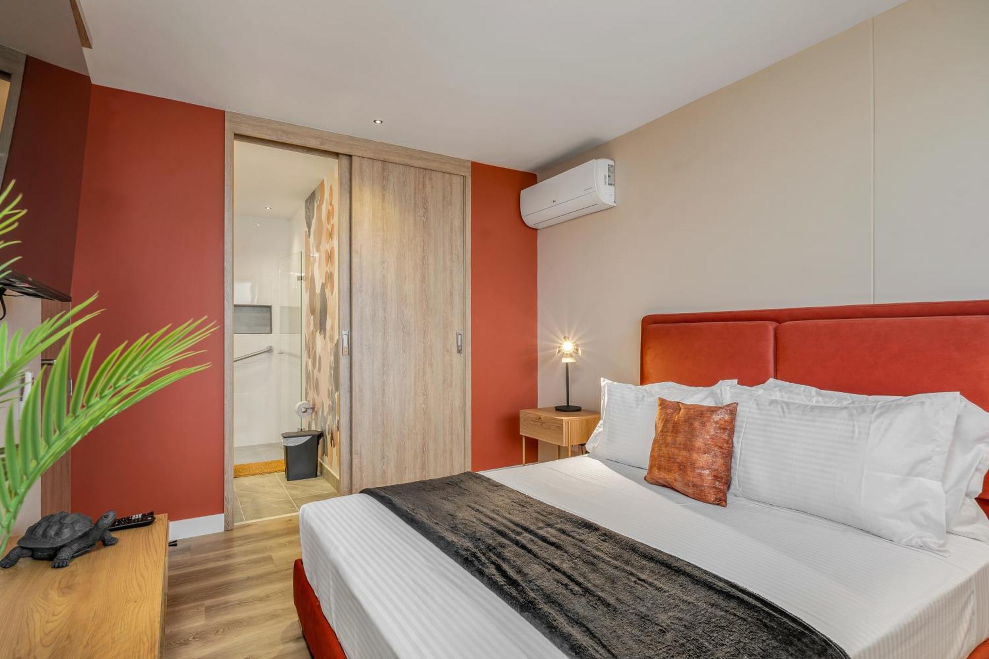 Apartamentos Go Living & Suites By Housy Host Medellín Esterno foto